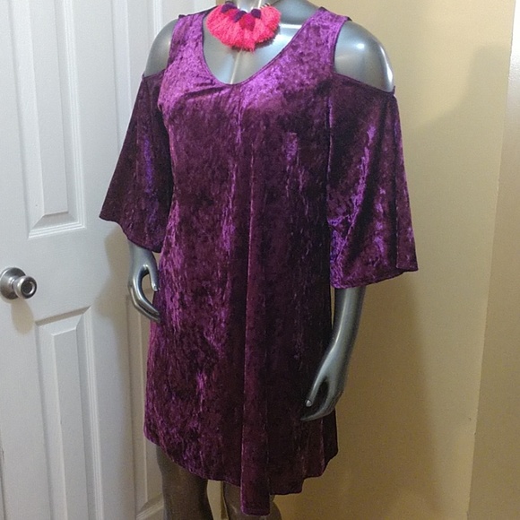 Cold shoulder shift dress - Picture 1 of 6